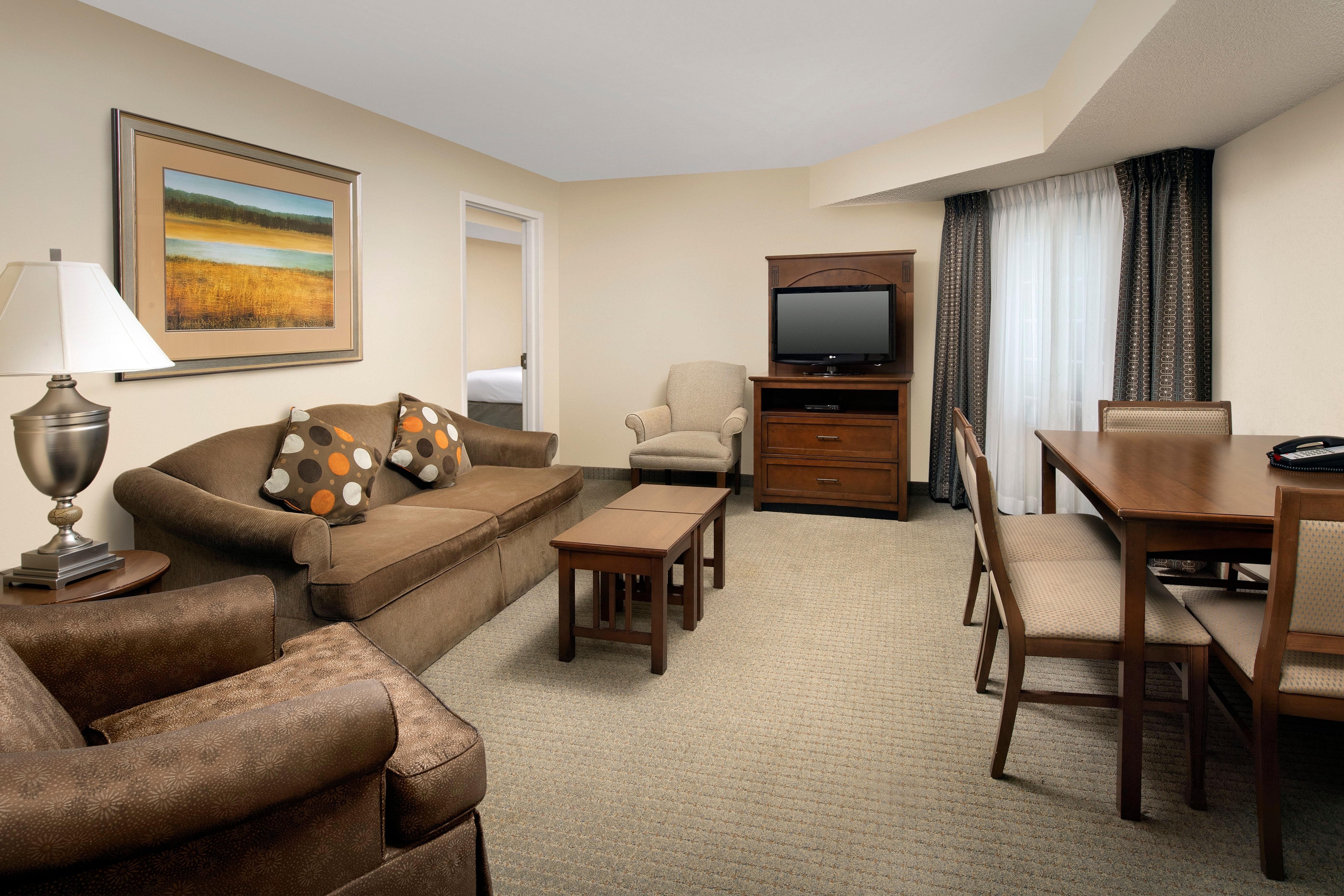 Staybridge Suites North Brunswick, An Ihg Hotel Bagian luar foto