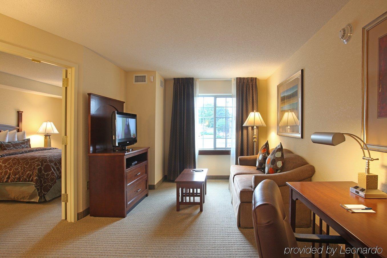 Staybridge Suites North Brunswick, An Ihg Hotel Ruang foto